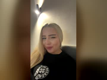 blonde8888
