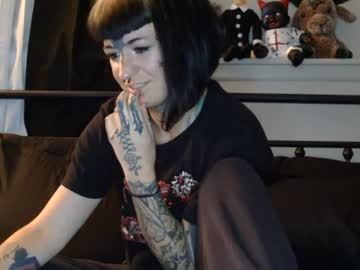 gothbrattyxx