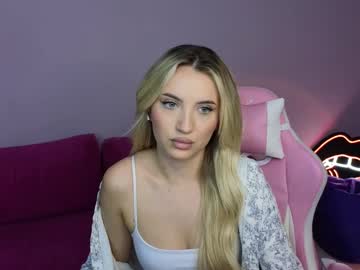 valeriesteele